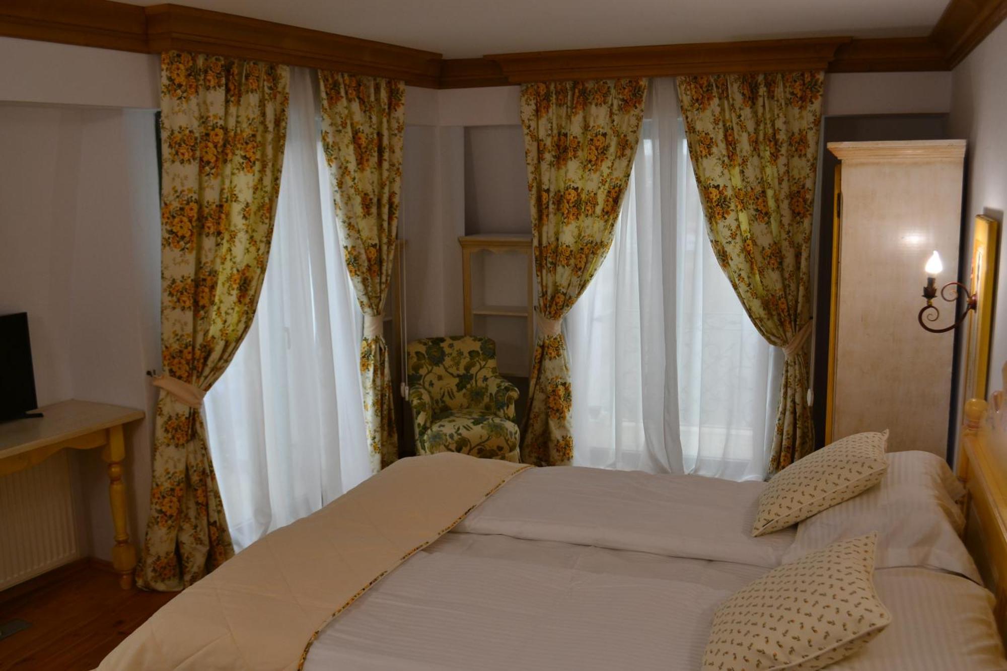 Casa Comana Boutique Hotel Bucarest Extérieur photo
