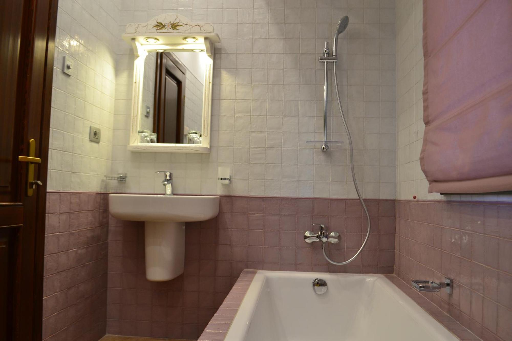 Casa Comana Boutique Hotel Bucarest Extérieur photo